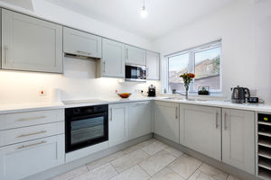 Photo 32- click for photo gallery